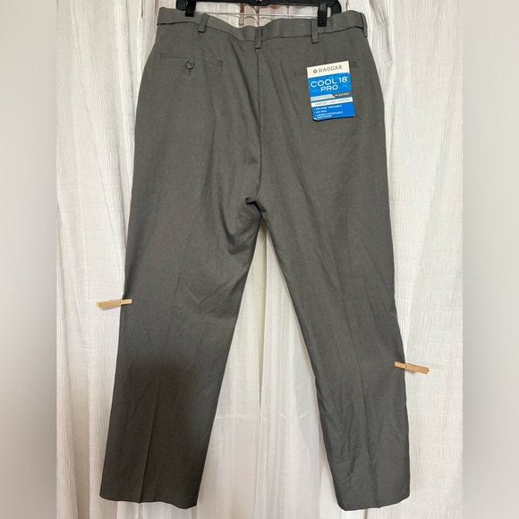 Haggar Gray Dress Pants with Straight Leg and Flat Front - Picture 3 of 6